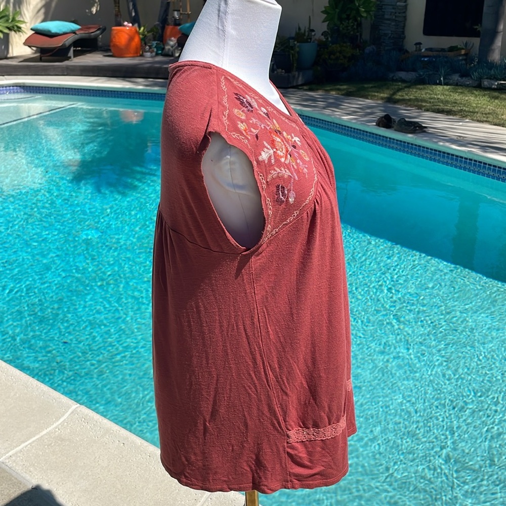 Embroidered Rust Top | Size XS - Picture 6 of 8